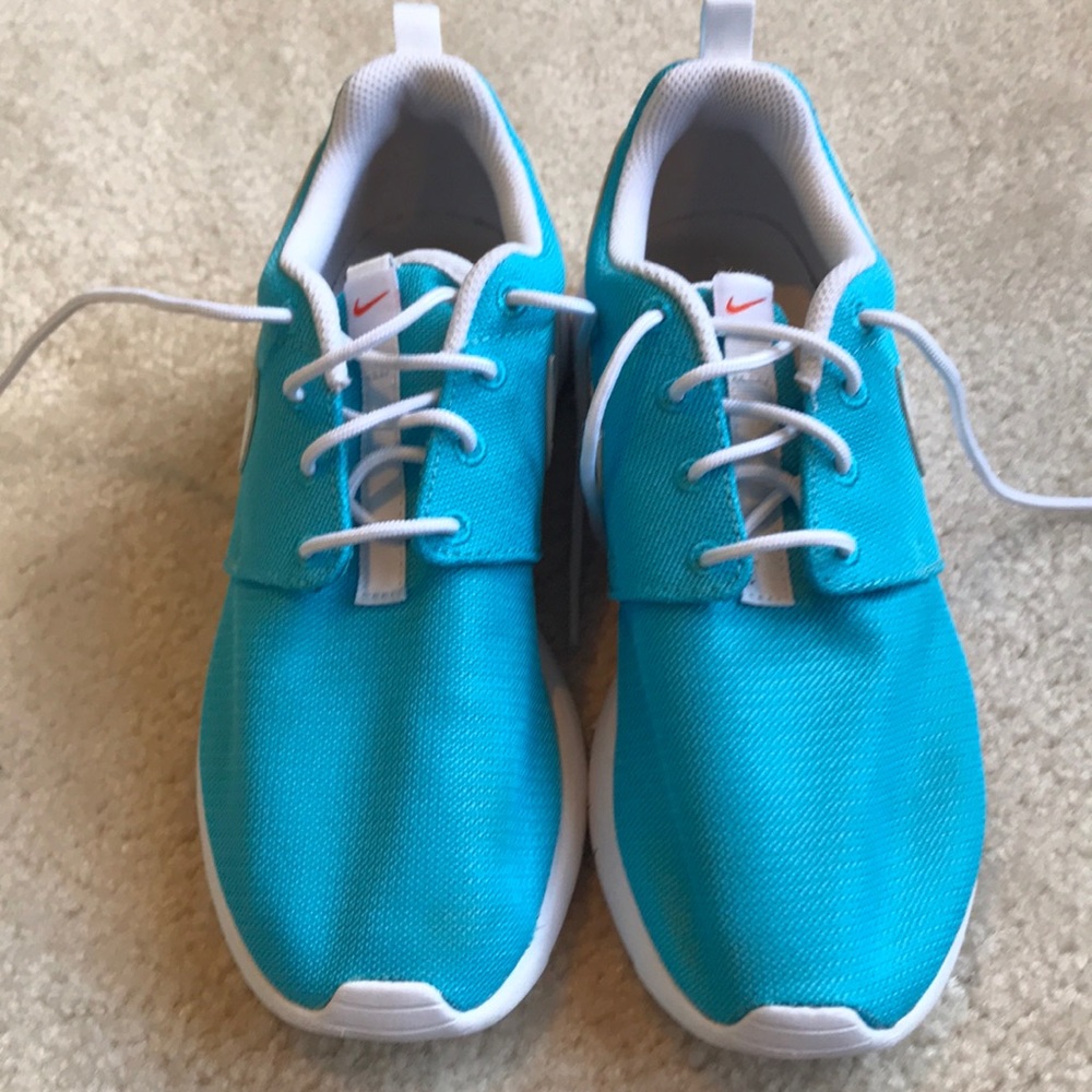 Nike Kids Blue Sneakers - Picture 2 of 8